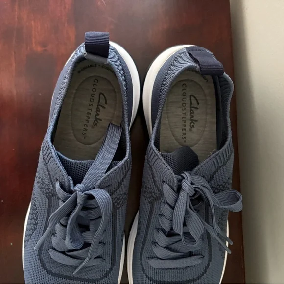 Clarks Cloudsteppers Women's Circuit Tie Denim Blue Knit Size 7.5 - Picture 2 of 5
